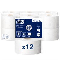 En bal med genomskinling plast, 12 st toallettrullar inuti. På mitten av förpackningen är TORKlogo